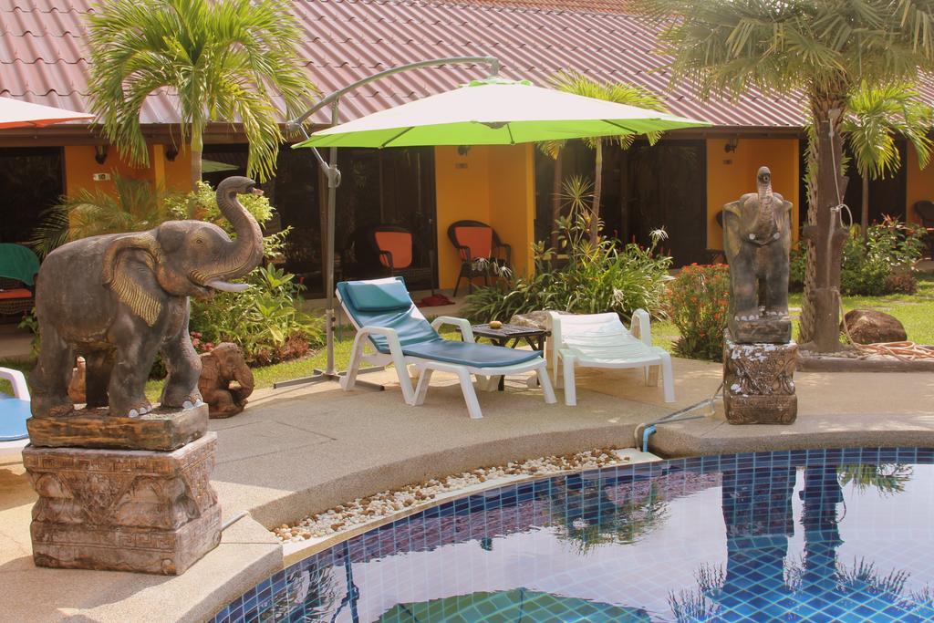 Готель Kamala Tropical Garden Екстер'єр фото